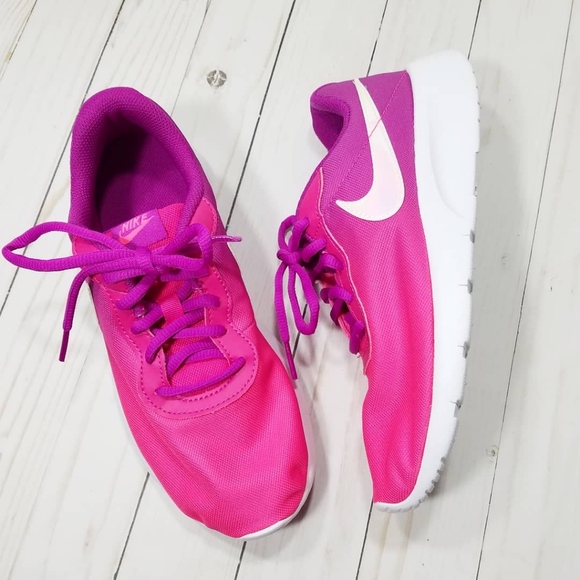 Nike Shoes - Nike Tanjun Pink Sneaker Running Walking Barbiecore Barbie 6.5